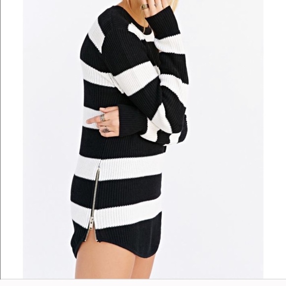 UNIF Sweaters - UNIF :: waffle knit striped sweater